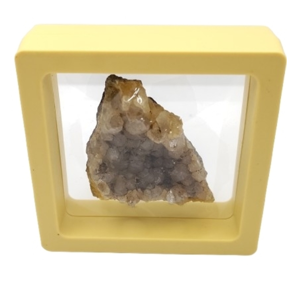 2.75 x 2.75 Geode Display in Yellow Frame